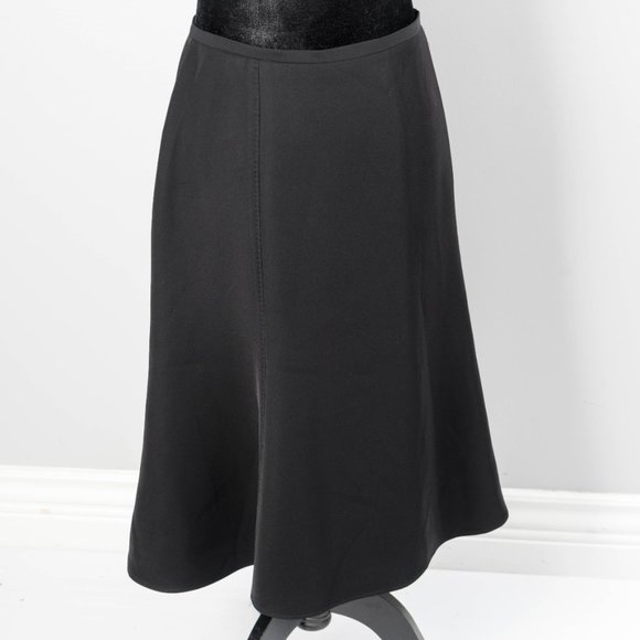Lovely Mr. Jax satin crepe type skirt - sz 14 - Picture 2 of 4